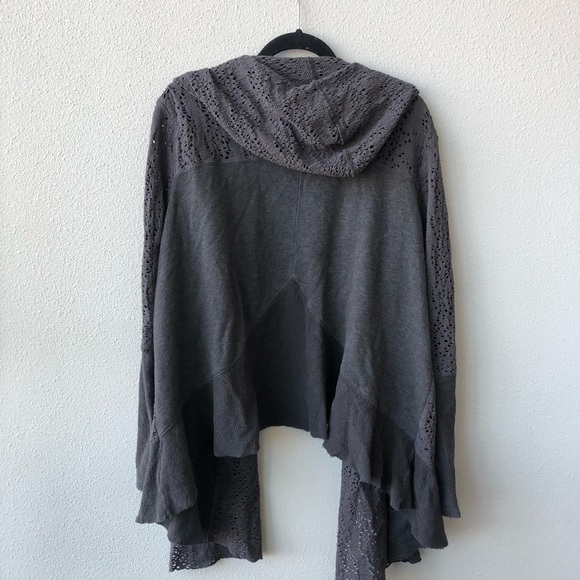 FREE PEOPLE Asymmetrical lace zip up sweater, color gray, size L - Picture 3 of 3